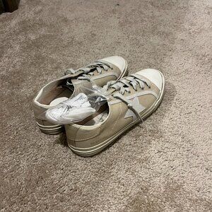 NWOT Vintage Havana Sneakers!